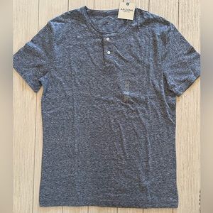 Arizona Short Sleeve Henley T-shirt, size Medium.